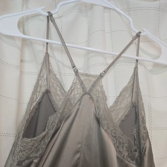 House Of Harlow Satin Effect Slip Dress - Picture 11 of 11